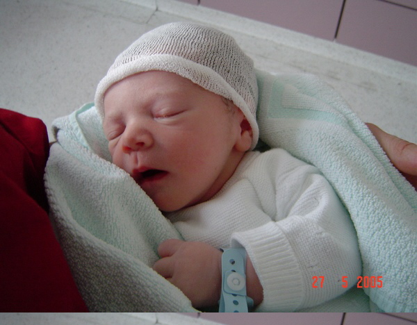 Hier schlafe ich mich erstmal aus,  die Geburt war doch etwas anstrengend ..