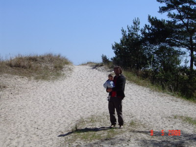 und mein Papi tr�gt mich gerne zum Strand, meistens bin ich aber gelaufen.
